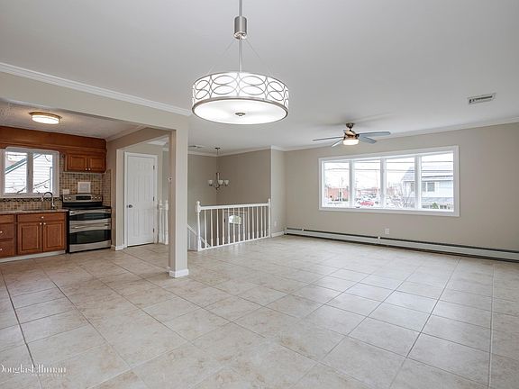 5th image of 2288 Penatiquit Ave