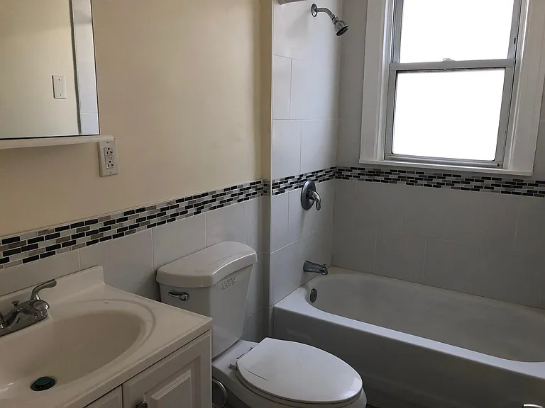 398 Bradford St #1 — Photo 5