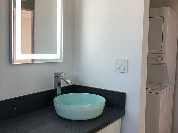 3rd image of 2139 Pacific Ave #C