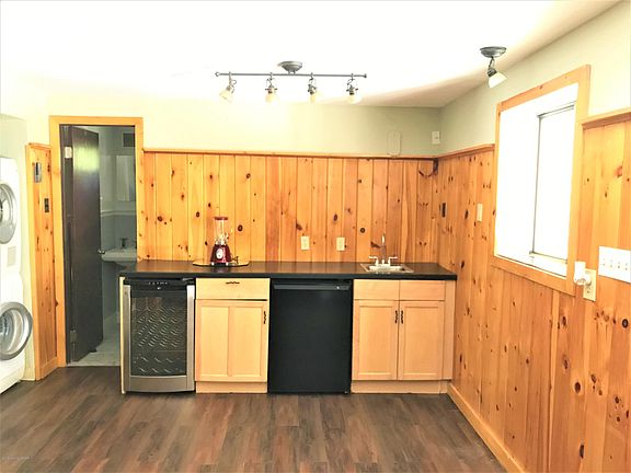 4th image of 344 Birch Dr
