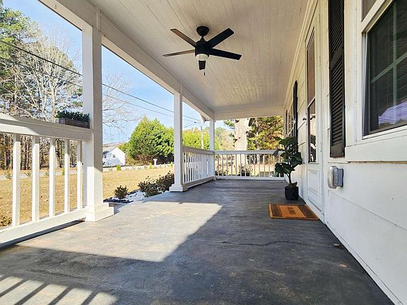 4th image of 2802 Stanton Rd SE