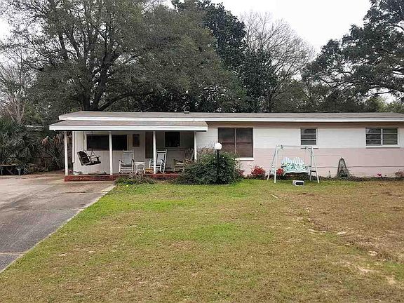 3rd image of 5704 Fairview Dr