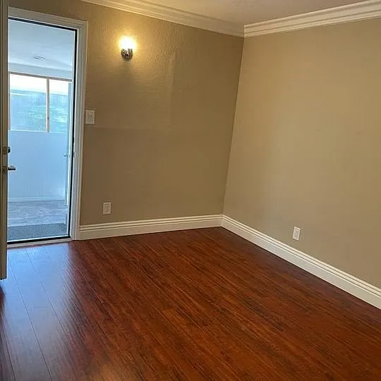 1 bed, 400 sqft, $1,700 — Photo 4
