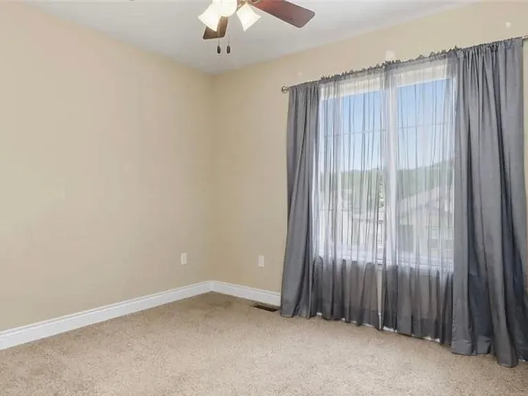 16185 Hershey Rd — Photo 16