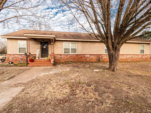 207 Tabor Ave, East Camden, AR 71701