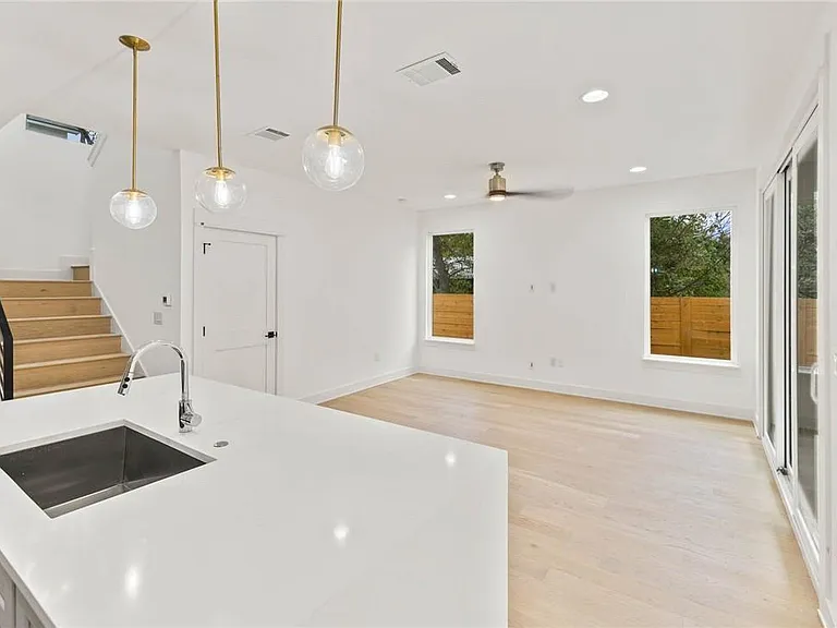 3321 Hemlock Ave #2 — Photo 8