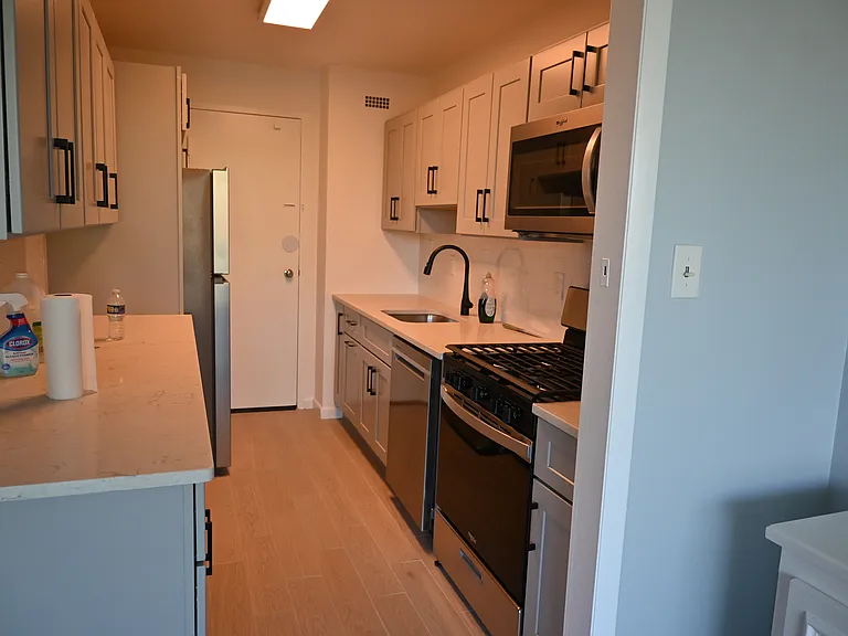 10500 Rockville Pike #415 — Photo 1
