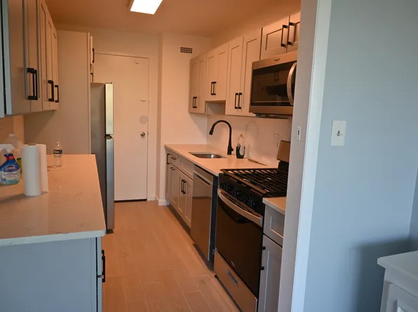 10500 Rockville Pike, Rockville, MD