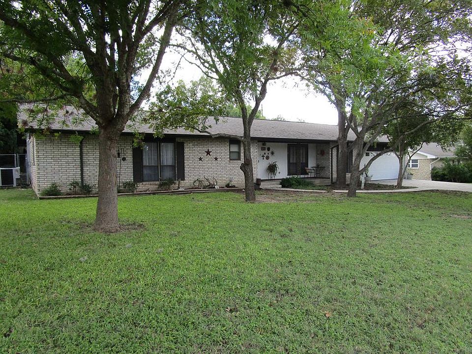 1st image of 437 Valley Dr