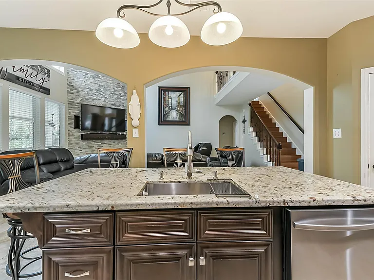 20319 Umber Oak Ct — Photo 17