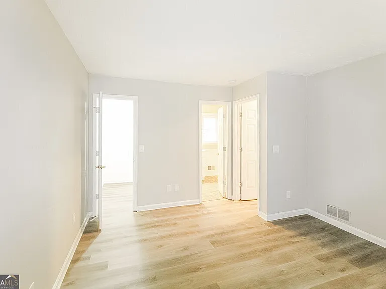 3138 Calumet Cir NW — Photo 9