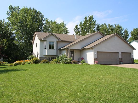 Lot size is 100'x140'.