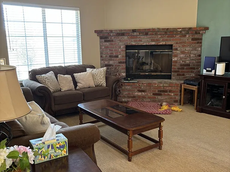 1465 Oak Knoll Rd — Photo 3