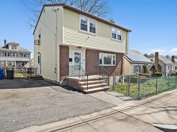 12 Ruskindale Rd, Hyde Park, MA 02136