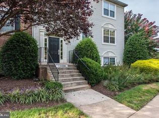 12000 Golf Ridge Ct #351, Fairfax, VA 22033