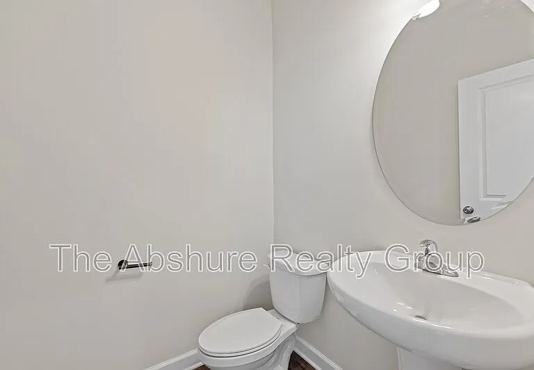 35 Village Edge Dr — Photo 8