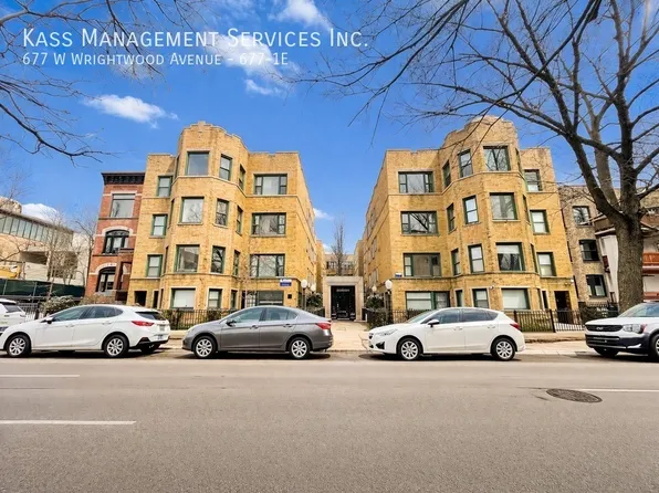 677-685.5 W Wrightwood Avenue