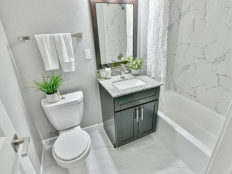Verona at District Heights — Photo 31