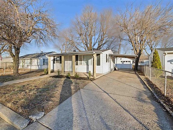 2nd image of 521 Jeff Pl