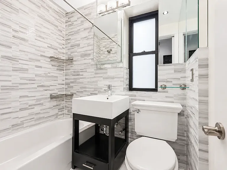 60 Avenue B #2C — Photo 4