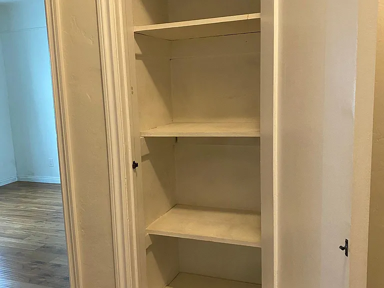 136 S Oakhurst Dr #8 — Photo 8