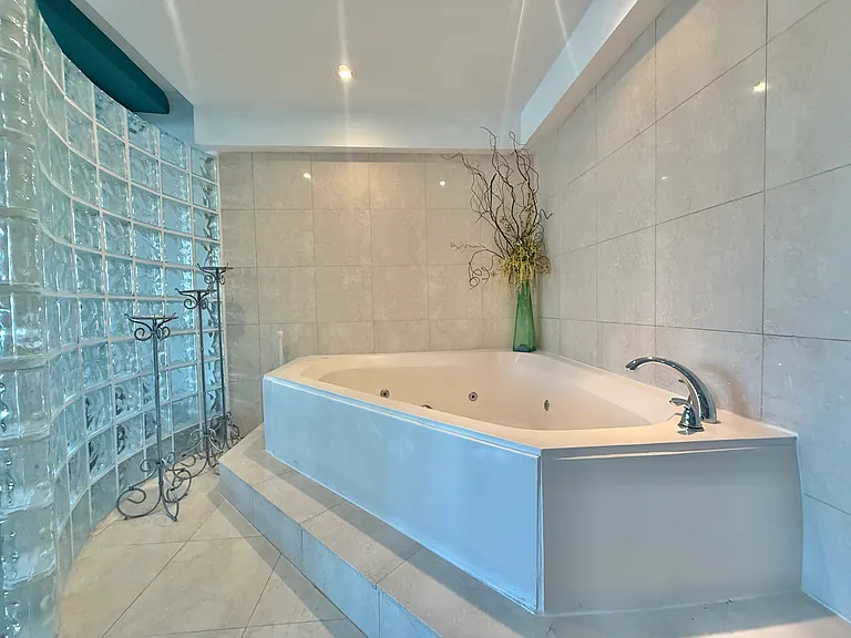 4429 Park Plaza Isla Verde Ave — Photo 11