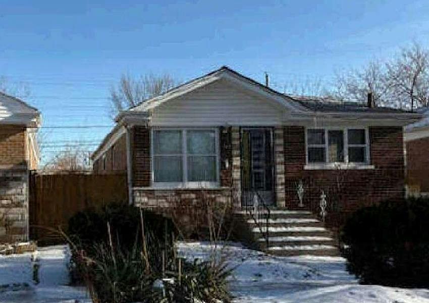 2nd image of 11029 S Eberhart Ave