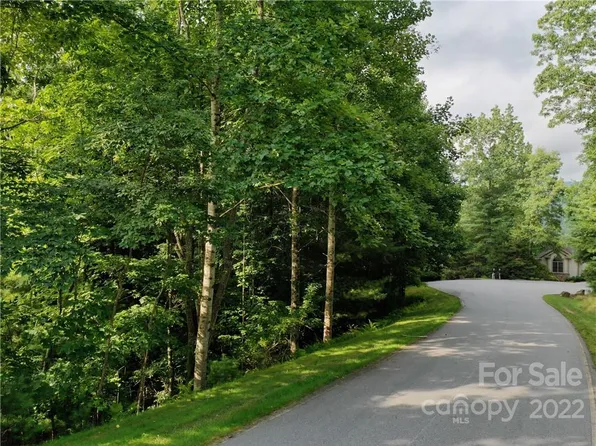 211 Tom Fazio Trce, Hendersonville, NC 28739