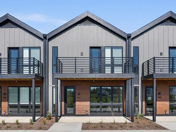4199 East Hemlock DRIVE #106, Oak Creek, WI 53154