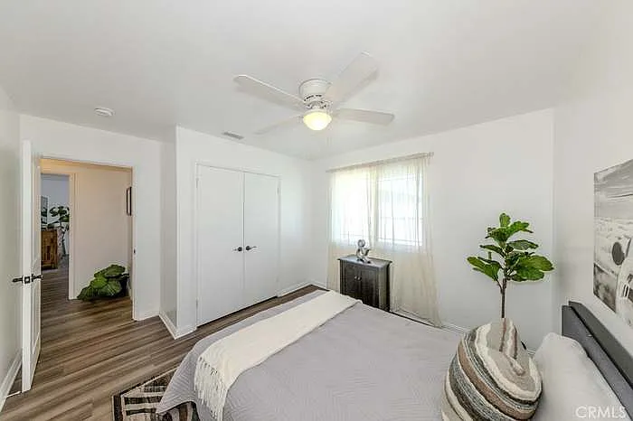 2219 W Coronet Ave — Photo 11