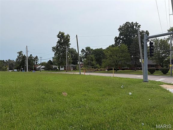 4th image of 1011 Jennings Station Rd