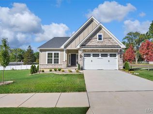 1 Chandler Gates Manor Ct, Saint Louis, MO 63126