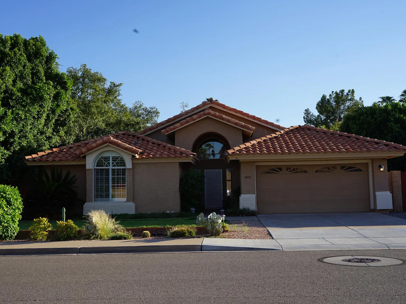 3 bed, 2195 sqft, $2,800 — Photo 1