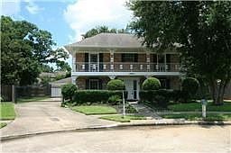 1st image of 15935 Dunmoor Dr