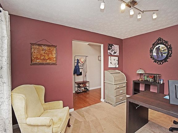 5th image of 915 Greengate Dr