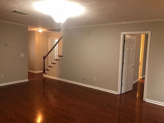 5th image of 104 Hidden Forest Ln