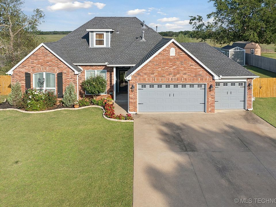 1st image of 22485 Riverwood Dr