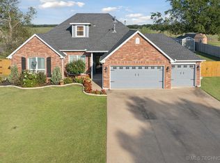 22485 Riverwood Dr, Claremore, OK 74019