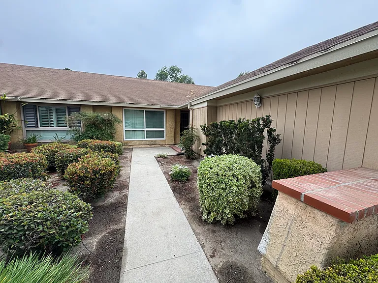 11109 Village 11 — Photo 2