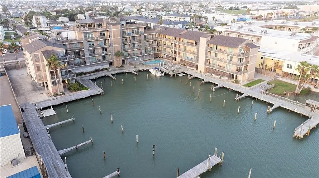 2 bed, 2.0 bath, 1230 sqft, $4,000 — Photo 3
