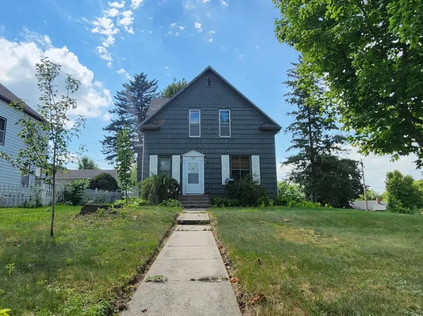 437 7th St NE, Staples, MN 56479