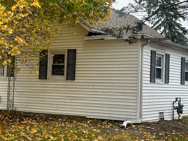 760 Eagle St — Photo 15