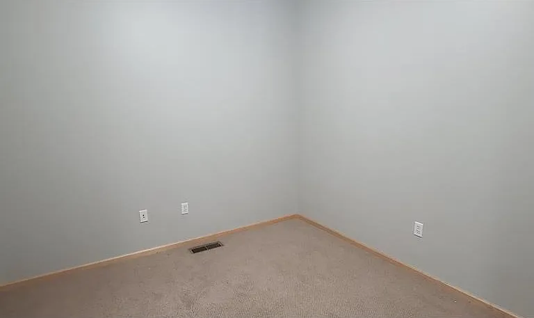 5920 Oxford St #15 — Photo 1
