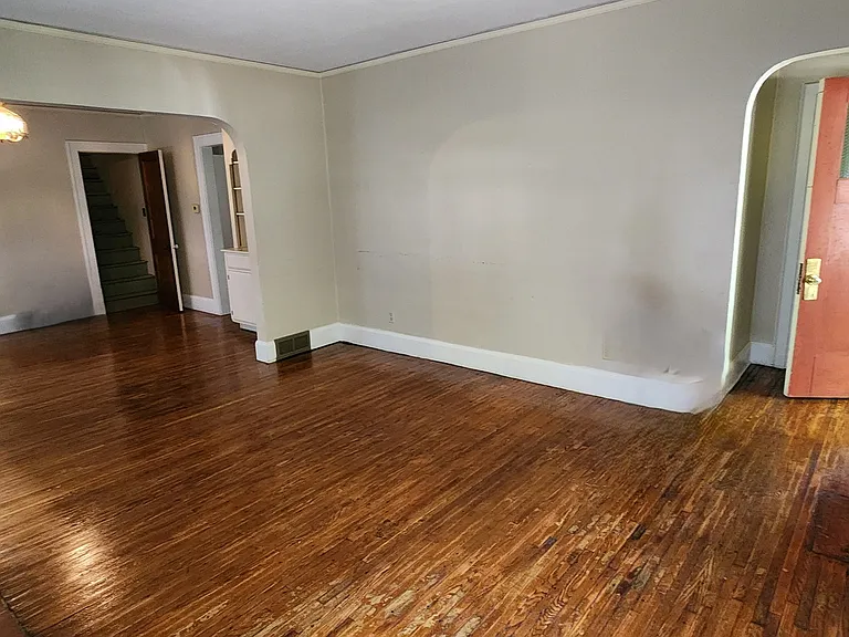 518 Rome Ave — Photo 2