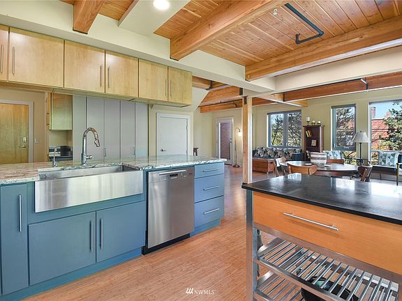 3rd image of 530 Broadway E APT 227