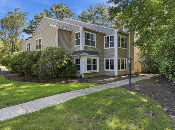 96 Pheasant Meadow Dr #28, Galloway, NJ 08205
