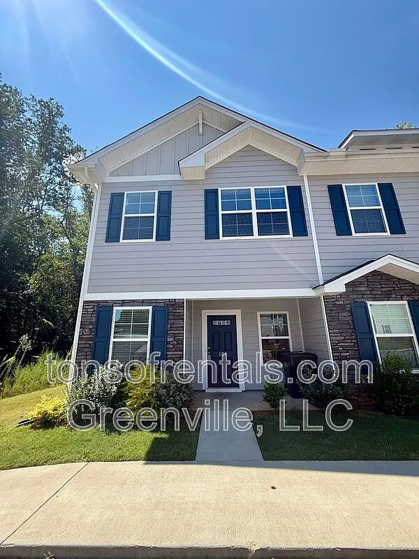 3 bed, 2.5 bath, 1364 sqft, $1,500 — Photo 1