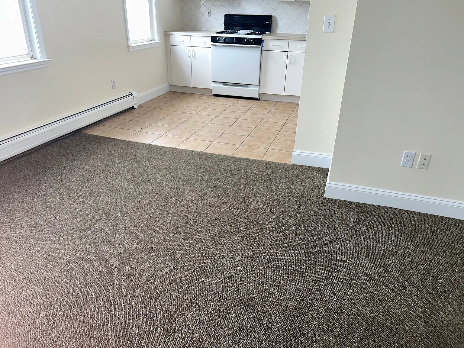 2 bed, 850 sqft, $2,600 — Photo 3