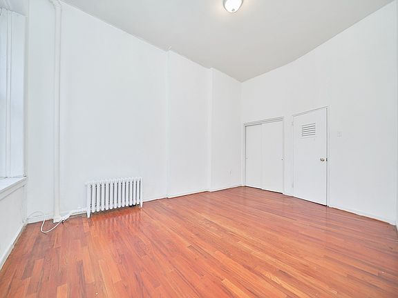 2nd image of 294 Convent Ave APT 3