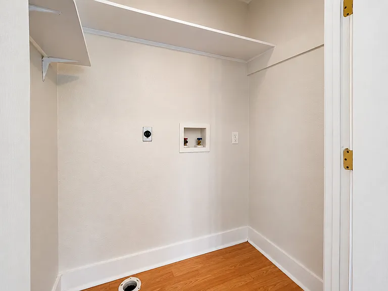 403 Whitfield Dr #401 — Photo 6